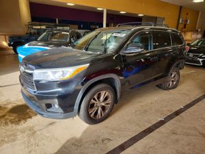 Toyota Highlander XLE 3.5L 6 2015