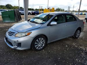 Toyota Corolla BASE 1.8L 4 2013
