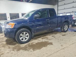 Nissan Titan XE 5.6L 8 2010