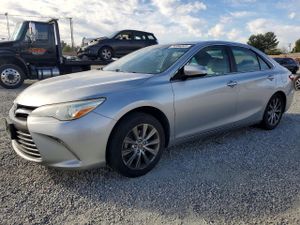 Toyota Camry LE 2.5L 4 2015
