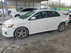 Toyota Corolla BASE 1.8L 4 2013