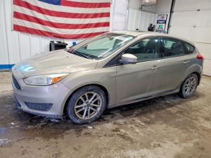 Ford Focus SE 2.0L 4 2015