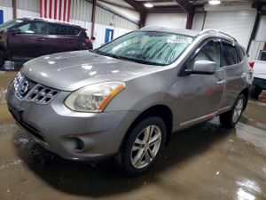 Nissan Rogue S 2.5L 4 2013