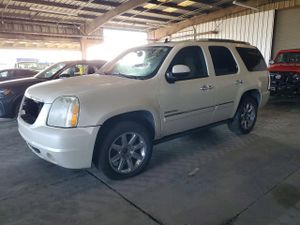 GMC Yukon DENALI 6.2L 8 2012