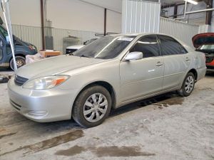 Toyota Camry LE 2.4L 4 2002