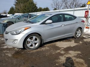 Hyundai Elantra GLS 1.8L 4 2013