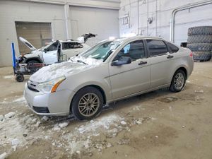 Ford Focus SE 2.0L 4 2010