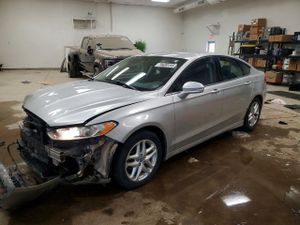Ford Fusion SE 2.5L 4 2014
