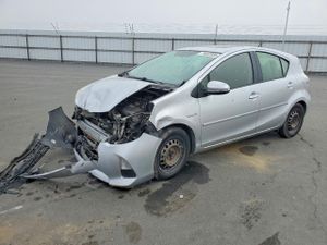 Toyota Prius 1.5L 4 2013