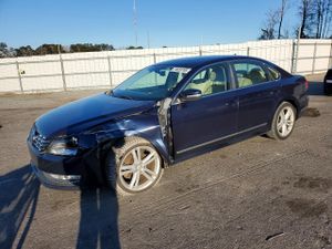 Volkswagen Passat SEL 1.8L 4 2014