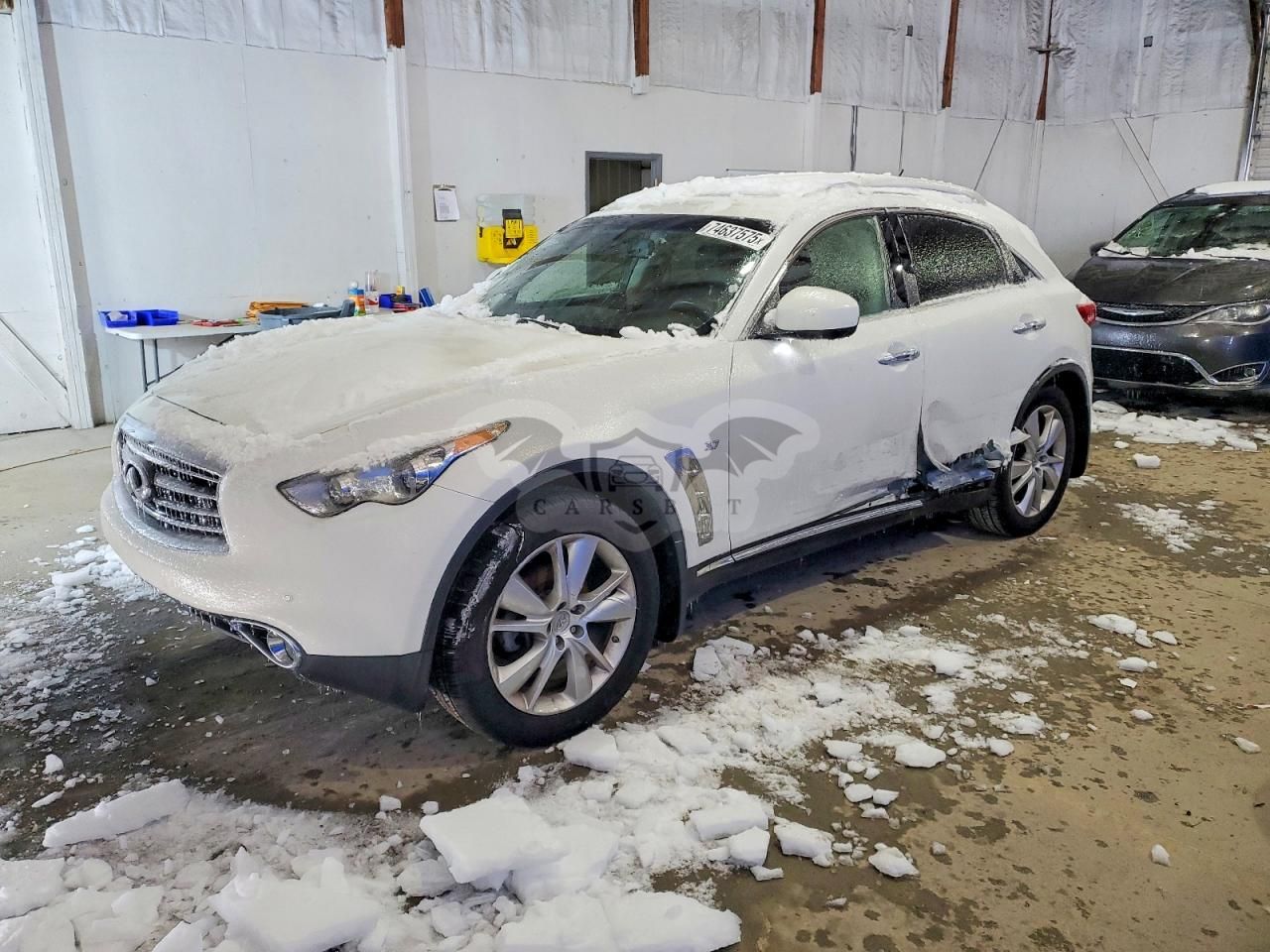 Infiniti QX70 3.7L 6 2015