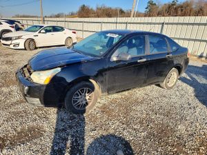 Ford Focus SE 2.0L 4 2011
