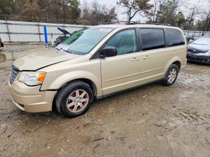 Chrysler Town & Country LX 3.8L 6 2010