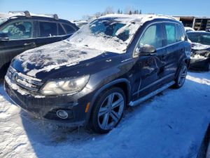 Volkswagen Tiguan S 2.0L 4 2015