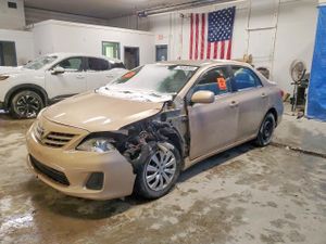 Toyota Corolla BASE 1.8L 4 2013