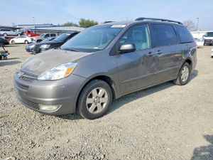 Toyota Sienna XLE 3.3L 6 2004