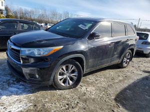 Toyota Highlander XLE 3.5L 6 2015