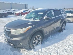 Toyota Highlander LE 3.5L 6 2015