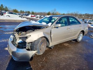 Toyota Camry LE 2.4L 4 2004