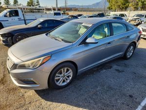 Hyundai Sonata SE 2.4L 4 2015