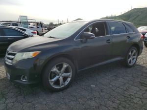 Toyota Venza LE 2.7L 4 2013