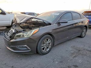 Hyundai Sonata SE 2.4L 4 2015