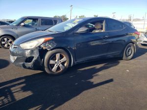 Hyundai Elantra GLS 1.8L 4 2013