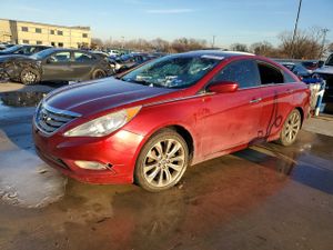 Hyundai Sonata SE 2.4L 4 2013