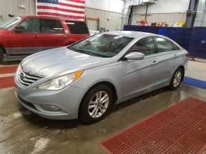 Hyundai Sonata GLS 2.4L 4 2013