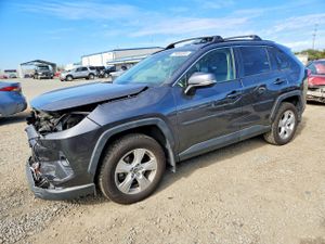 Toyota Rav4 XLE 2.5L 4 2020