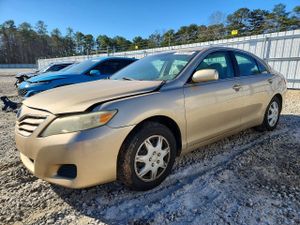 Toyota Camry BASE 2.5L 4 2011