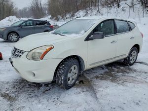 Nissan Rogue S 2.5L 4 2013