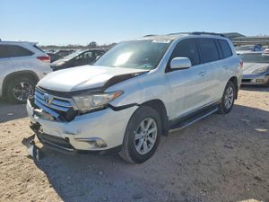 Toyota Highlander 3.5L 6 2013
