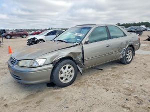 Toyota Camry CE 2.2L 4 2000