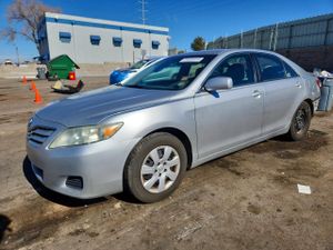 Toyota Camry BASE 2.5L 4 2011