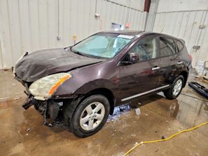 Nissan Rogue S 2.5L 4 2013