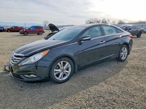 Hyundai Sonata SE 2.4L 4 2013