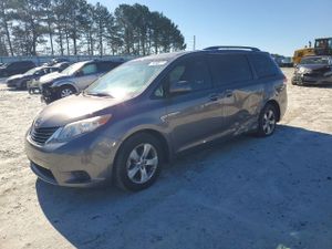 Toyota Sienna LE 3.5L 6 2014