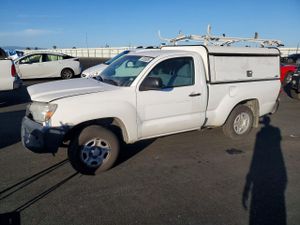 Toyota Tacoma 2.7L 4 2014