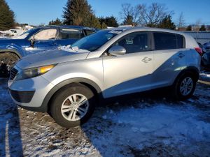 Kia Sportage LX 2.4L 4 2011