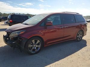 Toyota Sienna SPORT 3.5L 6 2015