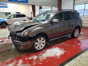 Mitsubishi Outlander SE 2.4L 4 2012