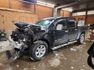 Nissan Titan S 5.6L 8 2013