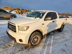 Toyota Tundra DOUBLE CAB SR5 5.7L 8 2011