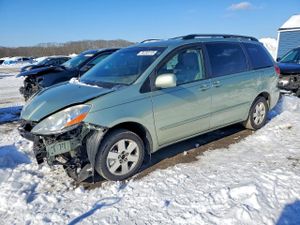 Toyota Sienna XLE 3.5L 6 2010