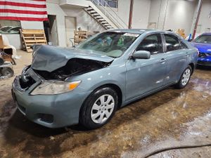 Toyota Camry BASE 2.5L 4 2010