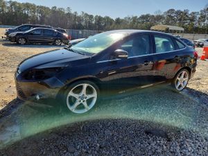 Ford Focus TITANIUM 2.0L 4 2013