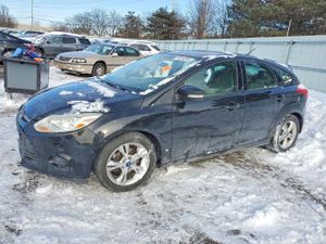 Ford Focus SE 2.0L 4 2014