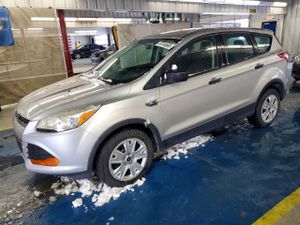 Ford Escape S 2.5L 4 2015