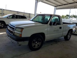 Chevrolet Silverado 1500 C1500 4.8L 8 2003